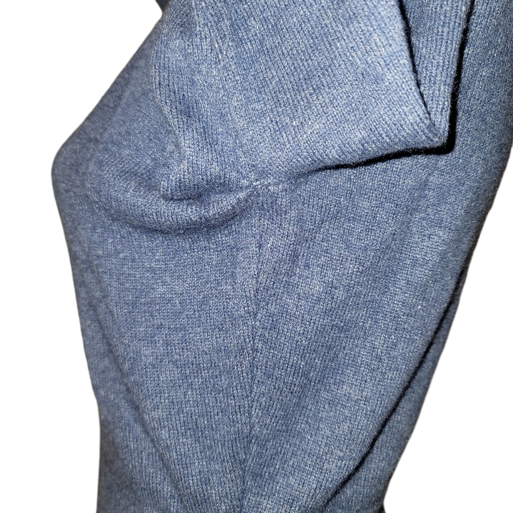 Sweater - Picture 14 of 16